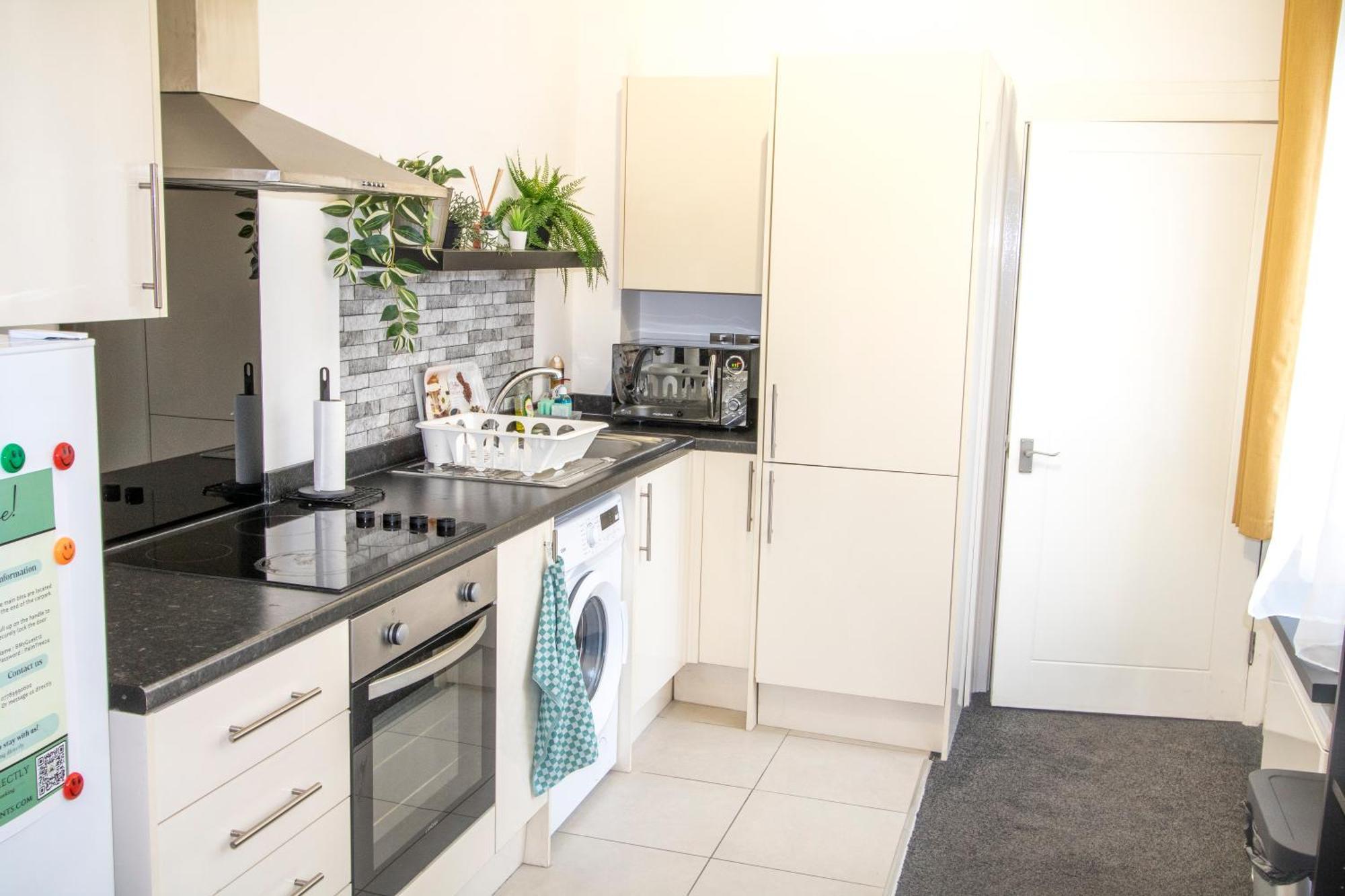 Cozy And Charming - 1 Bedroom Apartment - Free Parking, Transit Links, Close To Stadiums Manchester Bagian luar foto